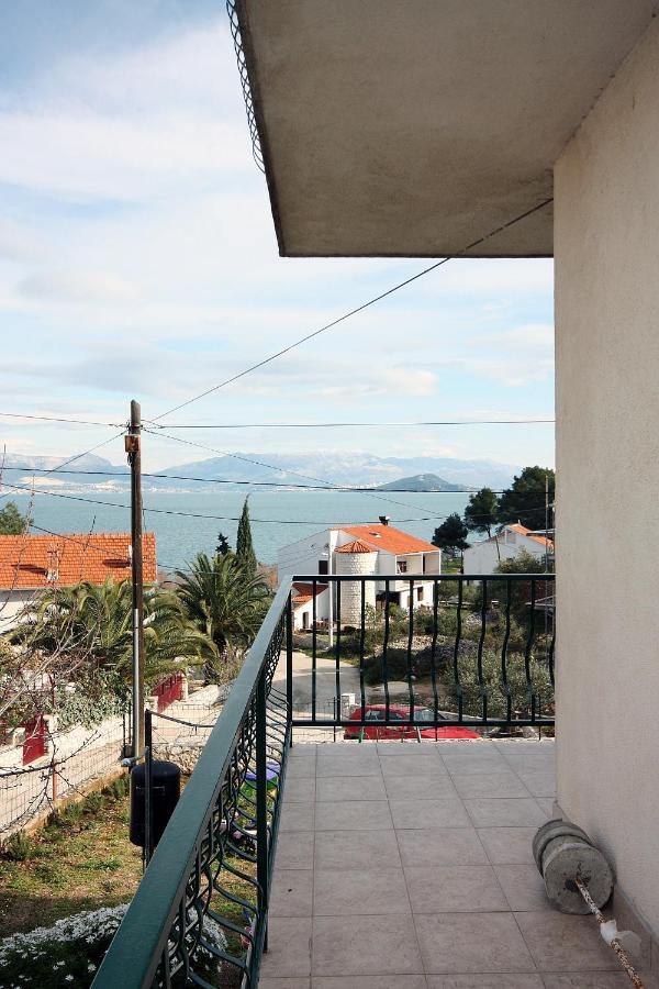Apartments By The Sea Slatine, Ciovo - 1126 Trogir Exterior photo